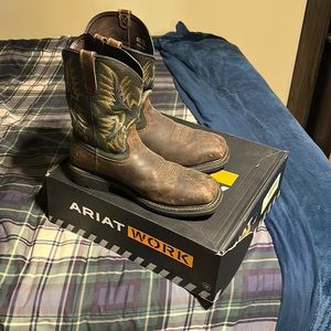 ARIAT BOOTS! Such a good price!